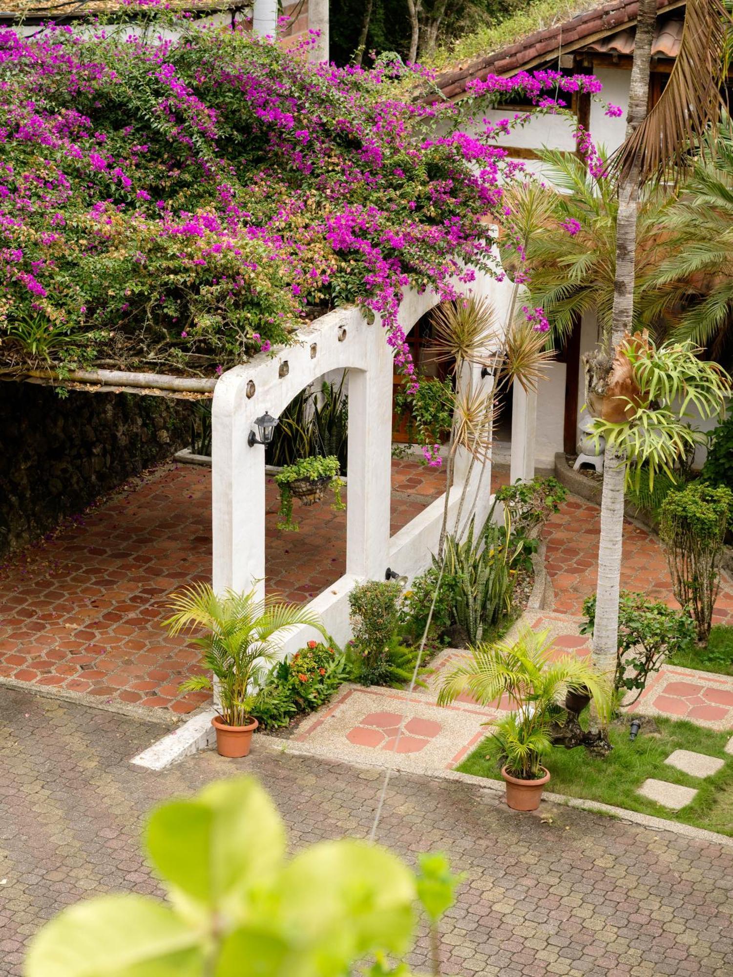 Casa Olonche Hotel Exterior photo